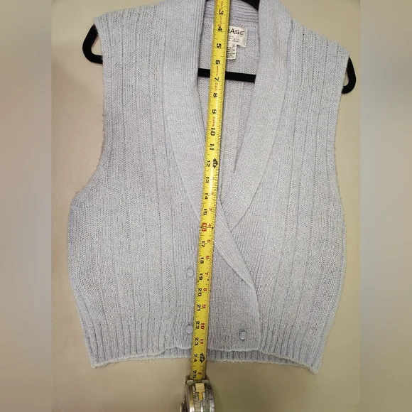 Collage Vintage Knit Vest - Picture 7 of 7
